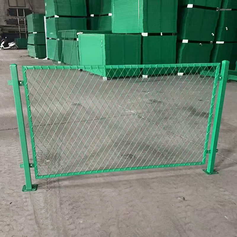 鋼板網菱形孔護欄